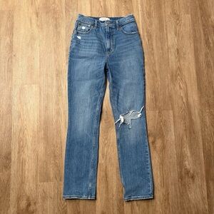 Abercrombie & Fitch 90s Slim Straight Ultra High Rise Jeans Distressed Knee 26s